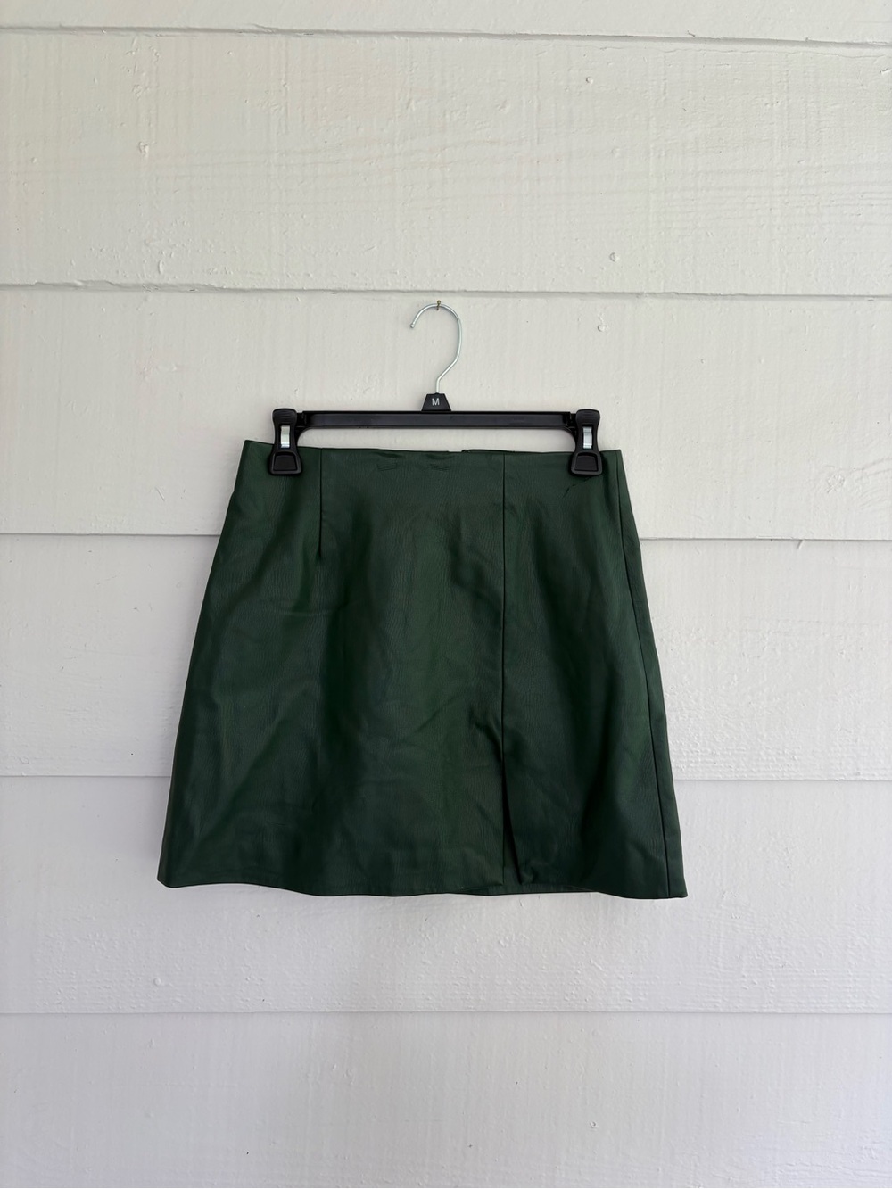 Maeve Anthropologie Green Faux Leather Mini Skirt Size US 0 - Picture 1 of 7
